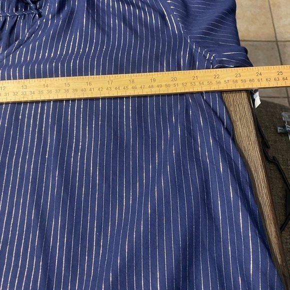 Women Medium Old Navy Long Sleeve Top Blue with Shiny Silver Stripes V-neck - Picture 7 of 10
